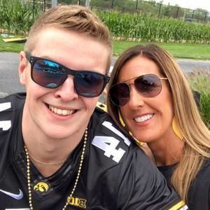 Meet your Posher, Jamie